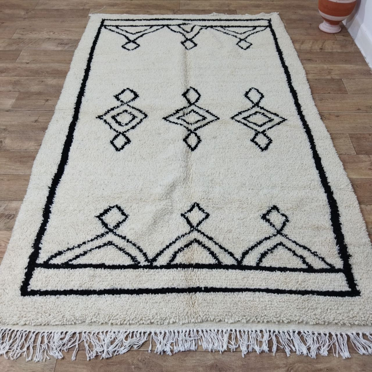 Moroccan rug Beni Ouarain rug 5x8 ft Handmade rug Berber rug