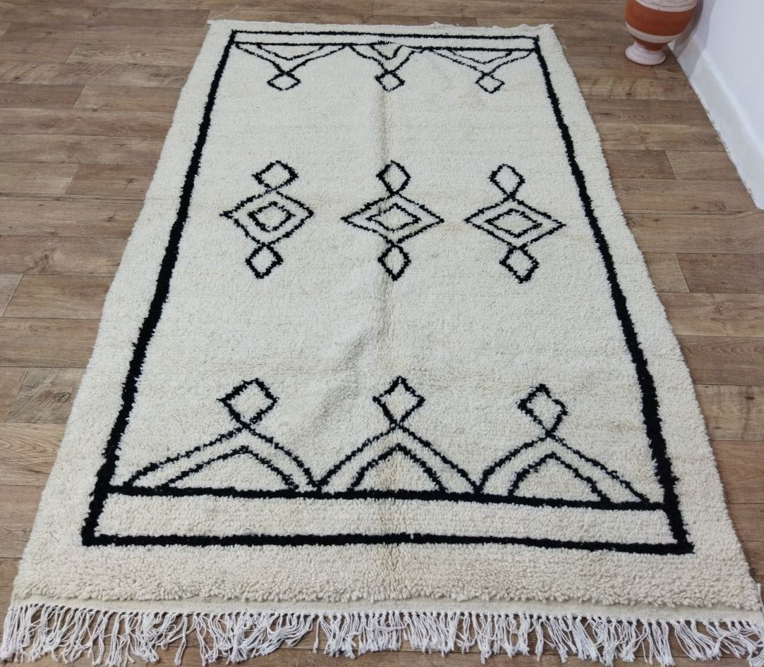 Moroccan rug Beni Ouarain rug 5x8 ft Handmade rug Berber rug